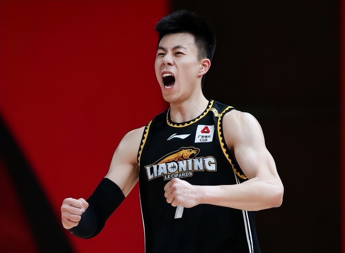 关于辽宁本钢训练开放日；赛前内部沟通引欢呼；CBA季后赛在即；资深球员宣示担当的信息