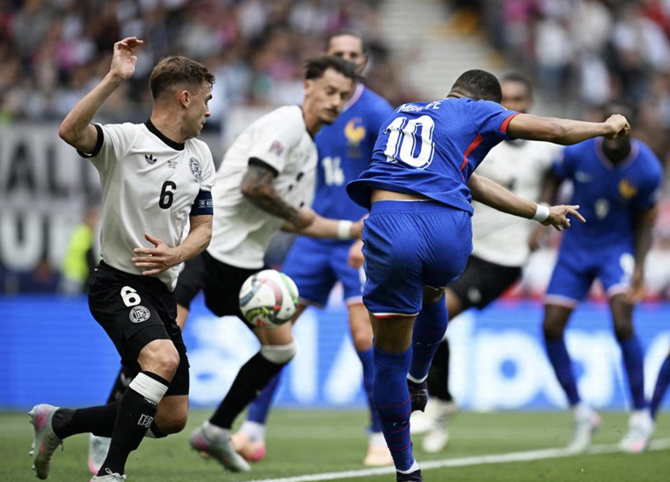 今晚巴塞罗那备战德甲，绝杀压哨细节曝光，气氛紧张，球队文化再被提及的简单介绍