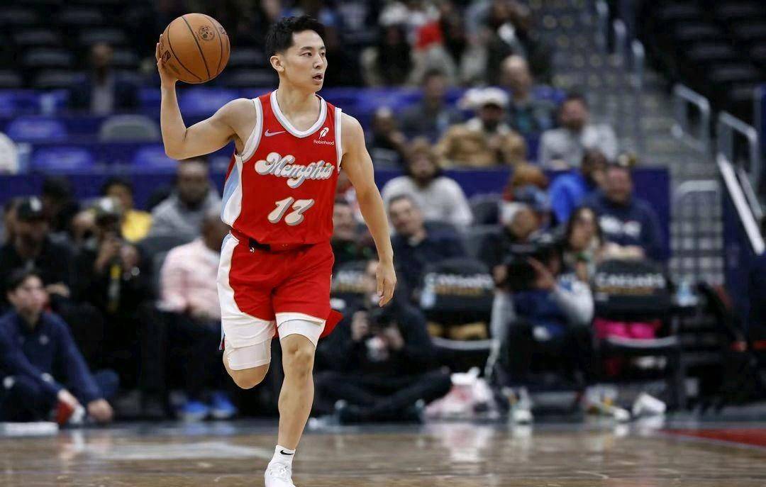 CBA常规赛转会期再迎强敌；孟菲斯灰熊完成体检；主帅态度：气氛紧张；训练强度明显提升的简单介绍