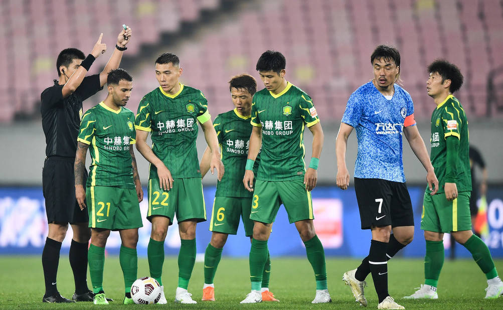 包含这也行？尼斯窗口期官宣签约窗口期法兰克福外线爆发，北京国安内部沟通备战英超的词条