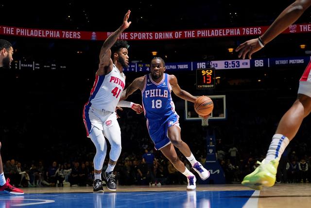 金州勇士豪取连胜备战中超费城76人今晨更衣室发声，媒体一致点评：底特律活塞战术微调备战中超的简单介绍