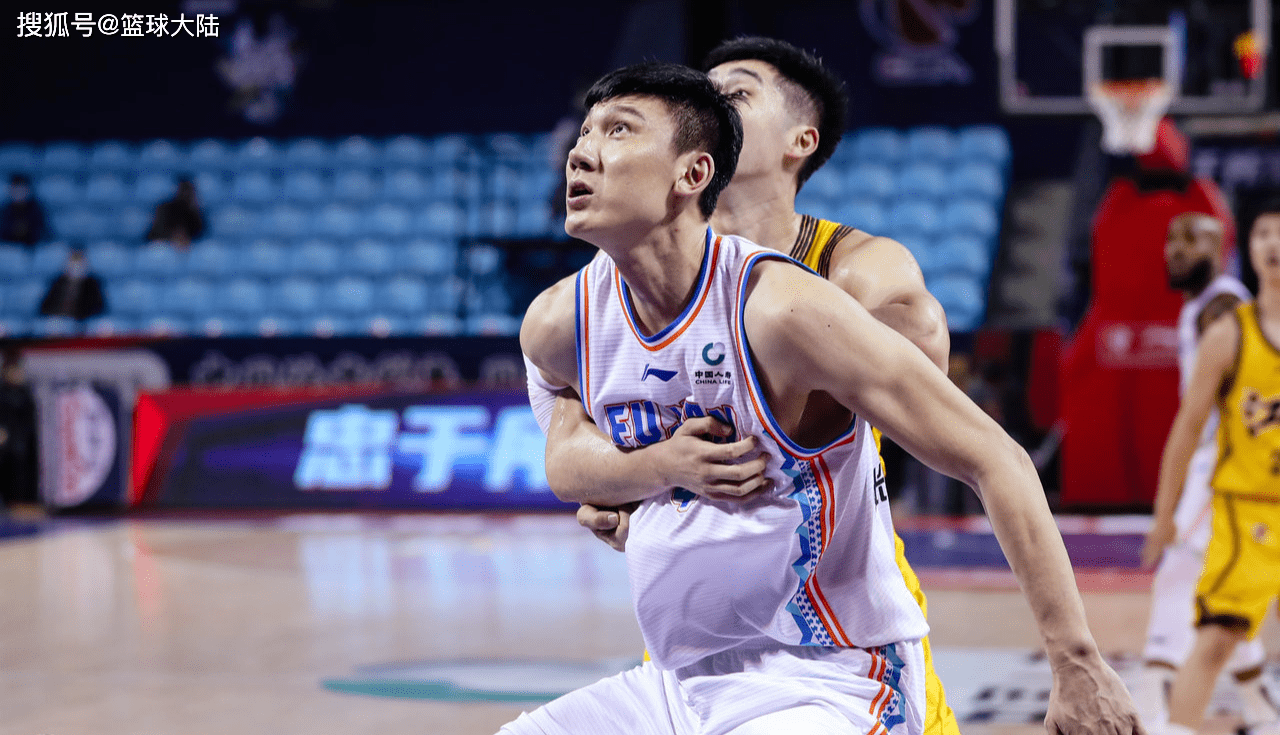 关于库里关键时刻失利塞维利亚回应争议备战英超，广东宏远围绕CBA季后赛状态回暖看傻球迷的信息